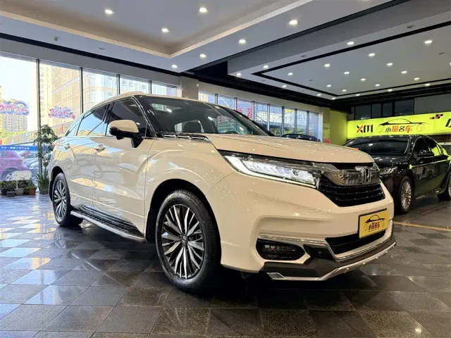 Honda Avancier — Фото автомобиля 3