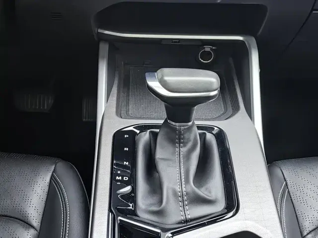 Geely Emgrand — Фото автомобиля 13