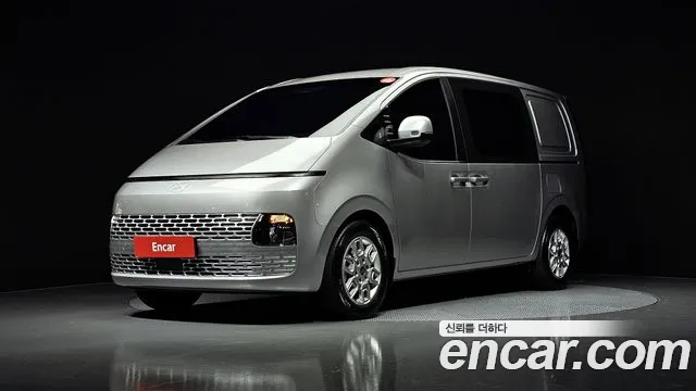 Фотография автомобиля — Hyundai Staria
