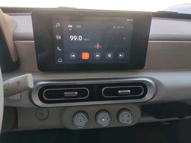 Wuling Hongguang Mini EV — Фото автомобиля 12