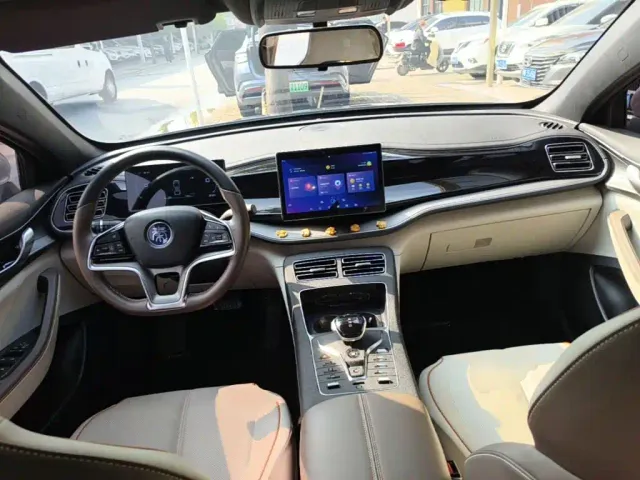 BYD Qin PLUS — Фото автомобиля 9