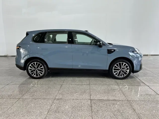 Leapmotor B10 — Фото автомобиля 3