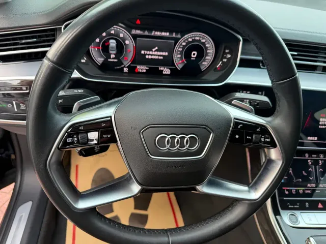 Audi A8 — Фото автомобиля 5