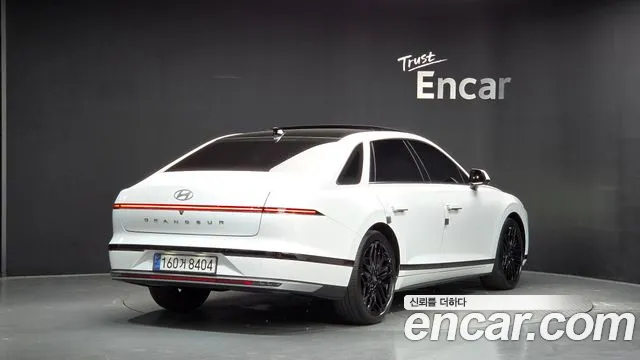 Hyundai Grandeur GN7 — Фото автомобиля 2