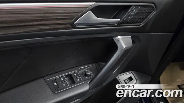 Volkswagen Tiguan — Фото автомобиля 30
