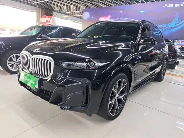 Фотография автомобиля — BMW X5
