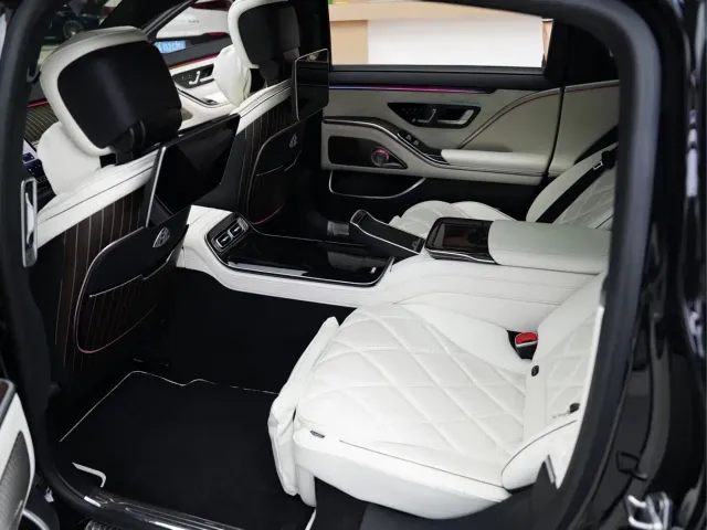 Mercedes-Benz Maybach S-Class — Фото автомобиля 16