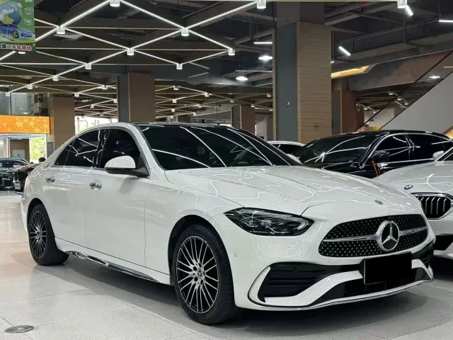 Mercedes-Benz C-Class — Фото автомобиля 3
