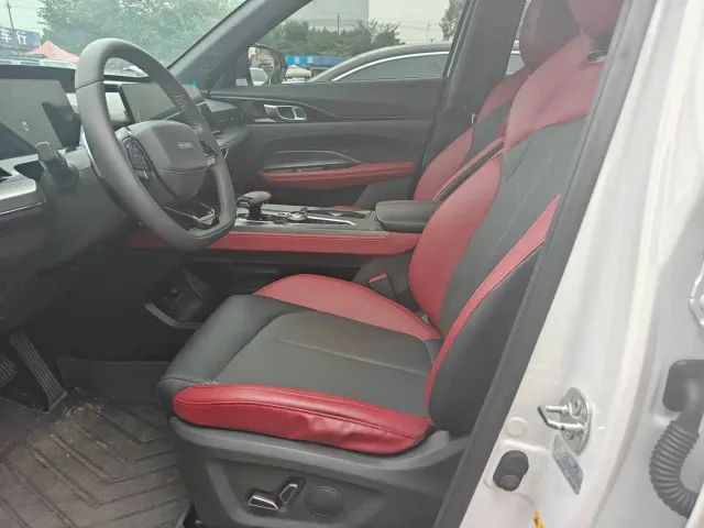 Changan Z6 — Фото автомобиля 5
