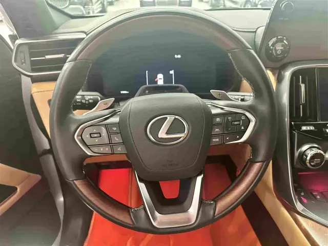Lexus LX — Фото автомобиля 7
