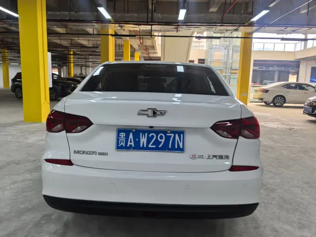 Chevrolet Monza — Фото автомобиля 4