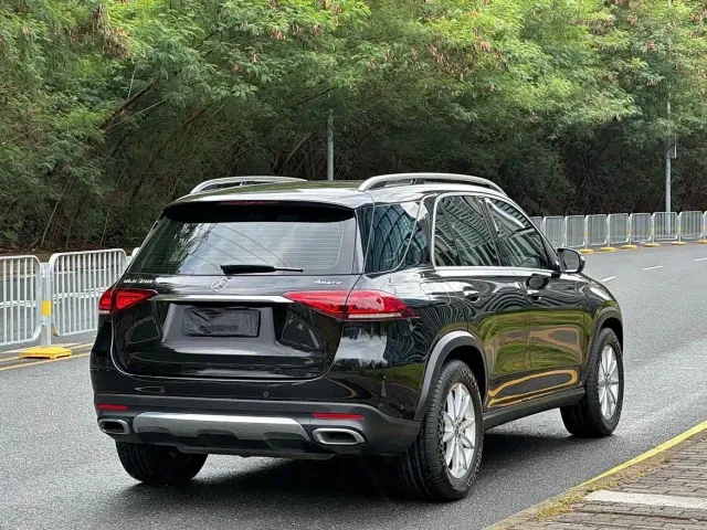Mercedes-Benz GLE-Class — Фото автомобиля 13