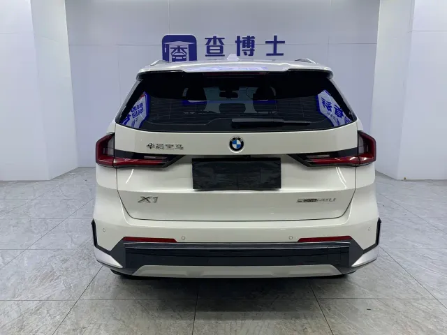 BMW X1 — Фото автомобиля 14