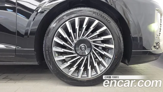 Hyundai Grandeur GN7 — Фото автомобиля 6