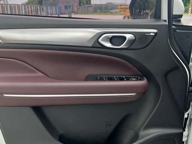 GAC Trumpchi M6 — Фото автомобиля 10