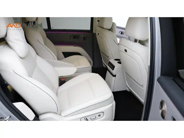 Li Auto i8 — Фото автомобиля 8