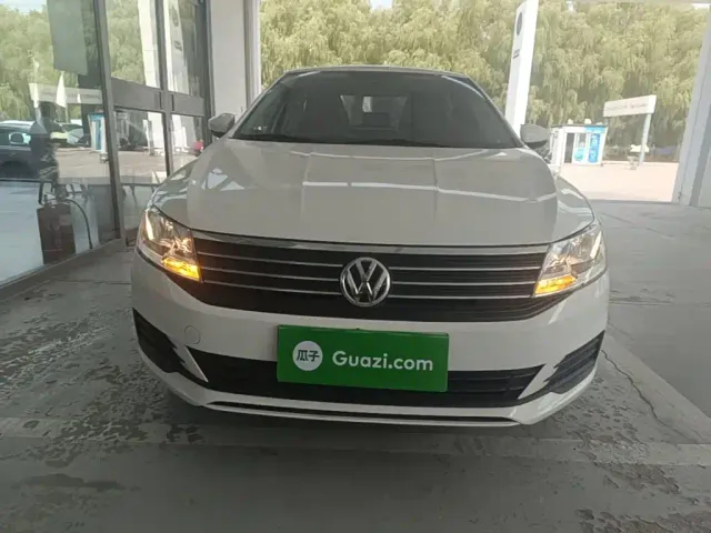 Volkswagen Lavida — Фото автомобиля 2
