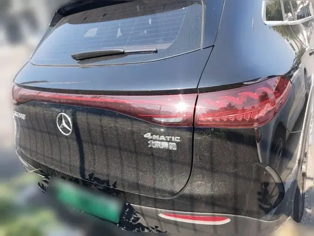 Mercedes-Benz EQE SUV — Фото автомобиля 7