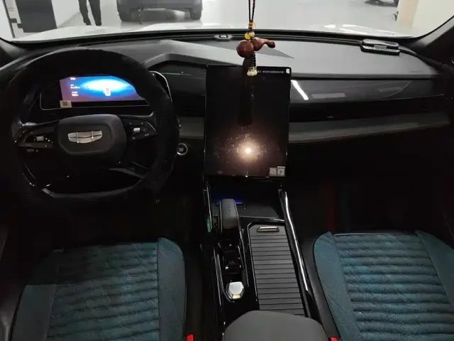 Geely Boyue — Фото автомобиля 12