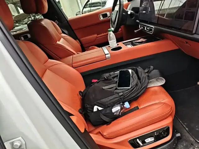 Li Auto L7 — Фото автомобиля 24