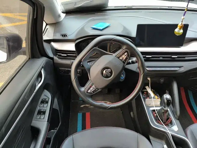 Livan X3 PRO — Фото автомобиля 2