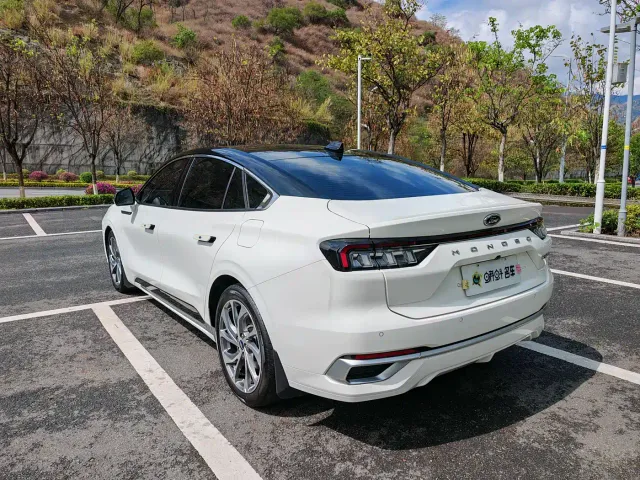 Ford Mondeo — Фото автомобиля 5