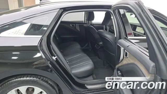 Kia K8 — Фото автомобиля 11