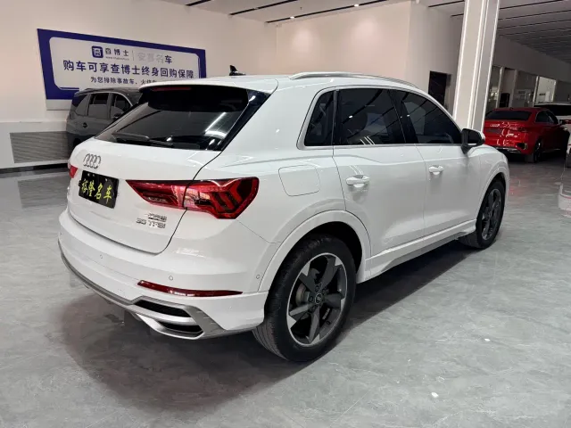 Audi Q3 — Фото автомобиля 4
