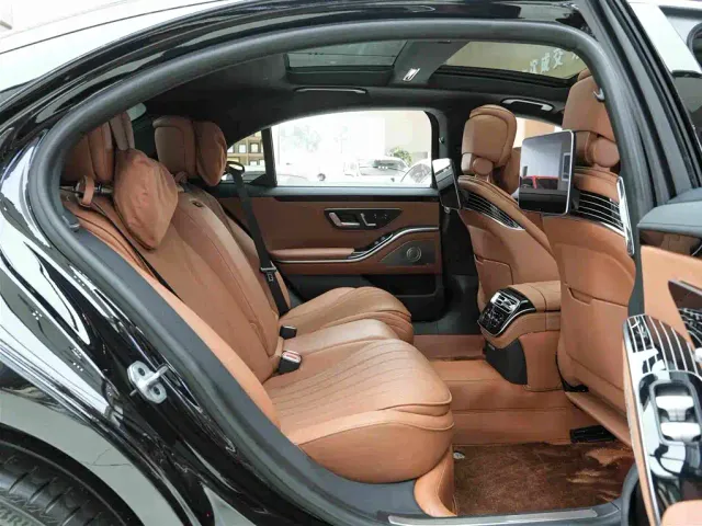 Mercedes-Benz S-Class — Фото автомобиля 13