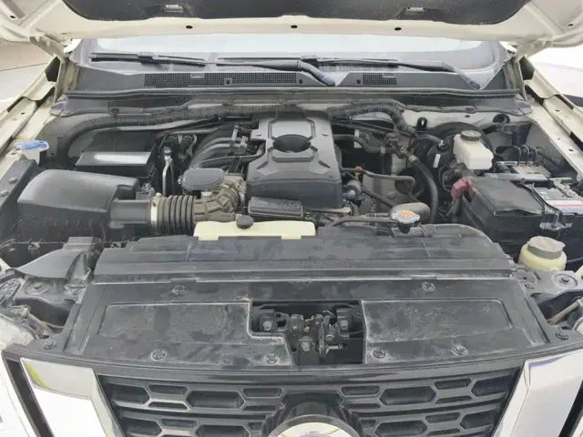 Nissan Terra — Фото автомобиля 10