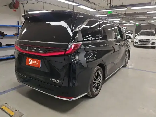 Lexus Lexus LM 2023 500h 6-Seater Prestige Edition — Фото автомобиля 8