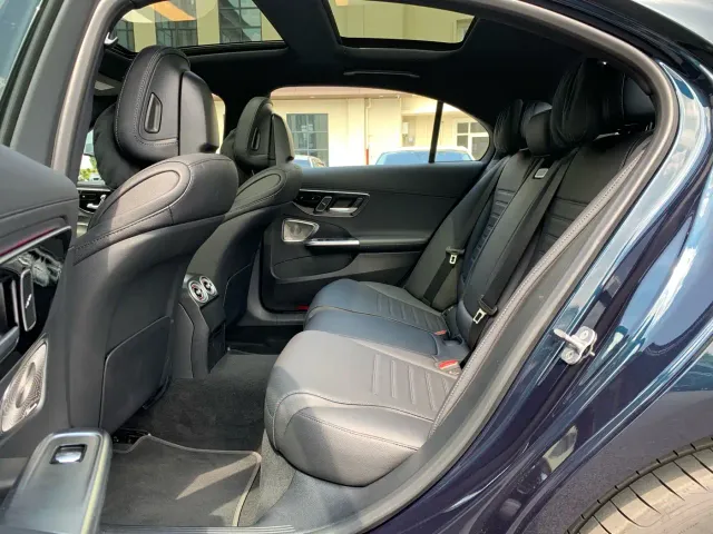 Mercedes-Benz C-Class — Фото автомобиля 15
