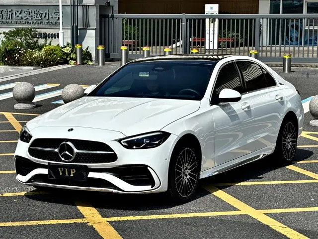 Фотография автомобиля — Mercedes-Benz C-Class