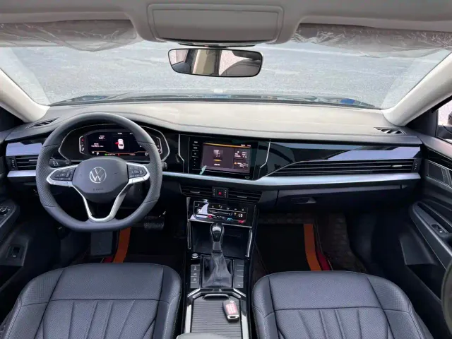 Volkswagen Passat — Фото автомобиля 8