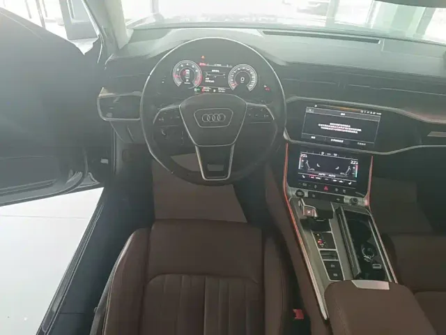 Audi A6L — Фото автомобиля 10