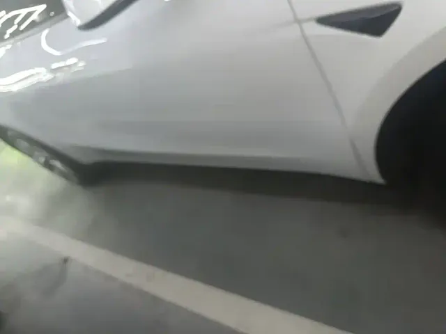 Tesla Model Y — Фото автомобиля 20