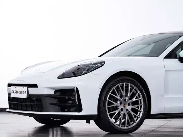 Porsche Panamera — Фото автомобиля 5