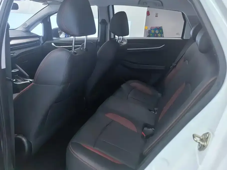Geely Vision X3 2021 PRO 1.5L CVT Premium — Фото автомобиля 11