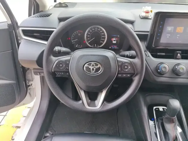 Toyota Corolla — Фото автомобиля 6