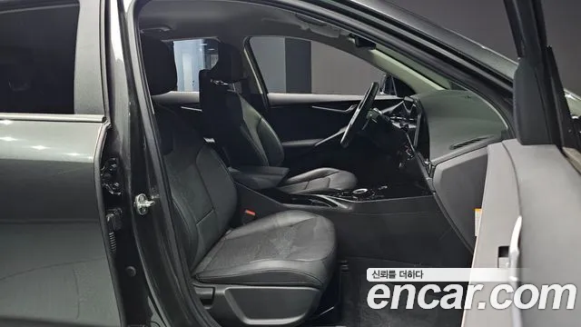 Kia Niro All Niro EV Air — Фото автомобиля 10