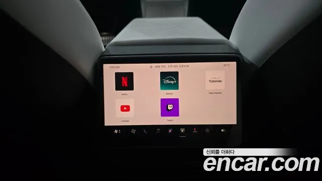 Tesla Model 3 — Фото автомобиля 18