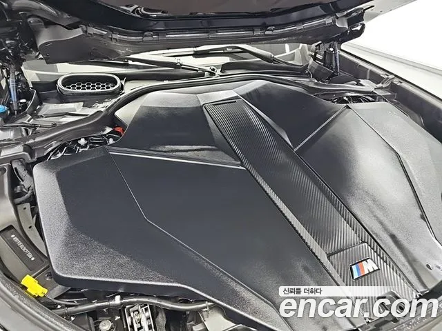 BMW i7 G70 — Фото автомобиля 5