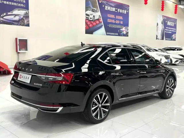 Škoda Superb 2024 TSI280 DSG Premium Edition — Фото автомобиля 6