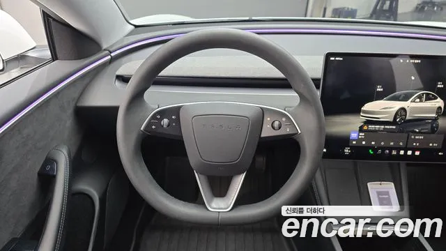 Tesla Model 3 — Фото автомобиля 18