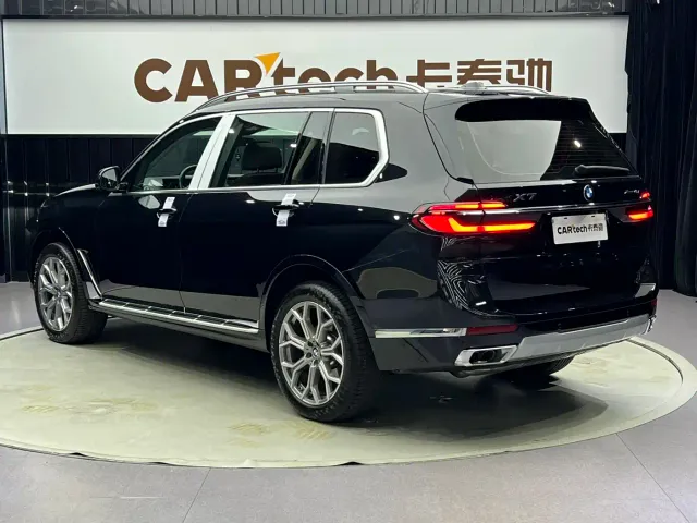 BMW X7 — Фото автомобиля 5