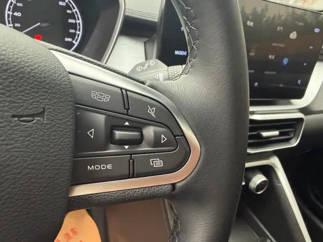Geely Binyue — Фото автомобиля 11