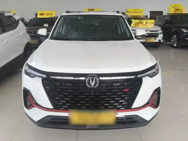 Changan CS35 Plus — Фото автомобиля 2