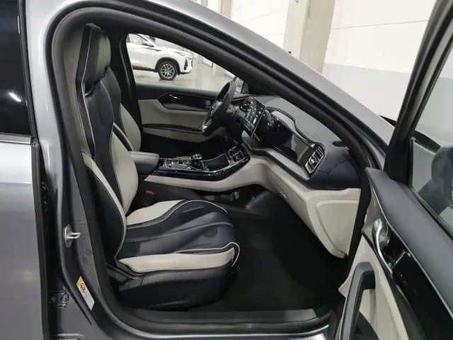 BYD Qin PLUS — Фото автомобиля 23