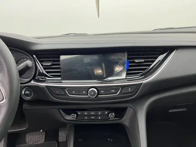 Buick Regal — Фото автомобиля 13