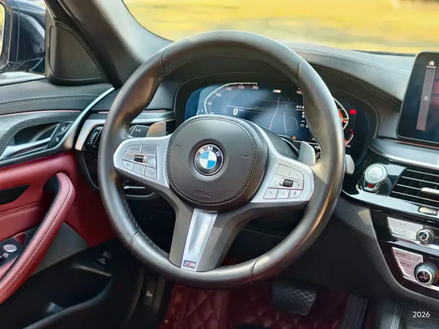 BMW 5 Series — Фото автомобиля 8